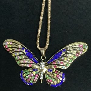 beautiful butterfly necklace